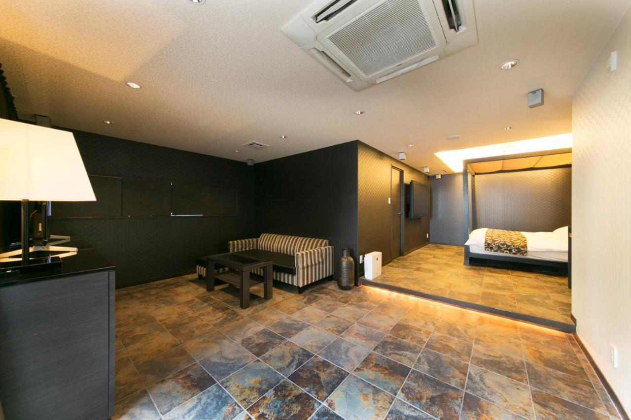 Hotel Lotus Toyonaka (Adults Only) Экстерьер фото