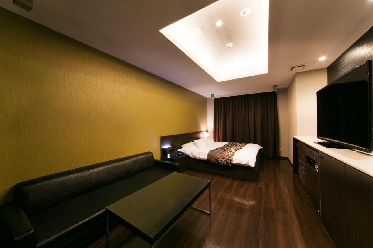 Hotel Lotus Toyonaka (Adults Only) Экстерьер фото