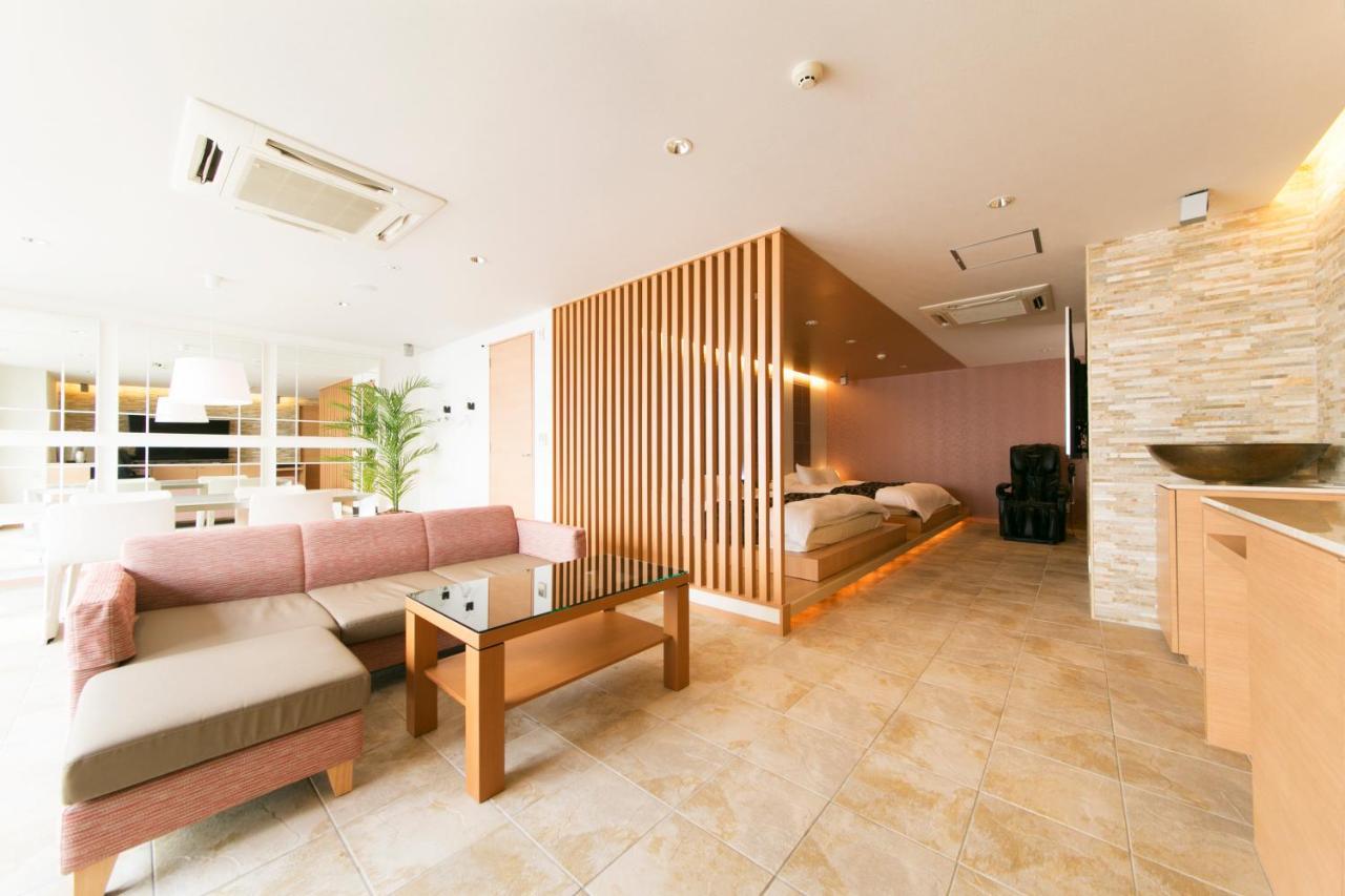 Hotel Lotus Toyonaka (Adults Only) Экстерьер фото