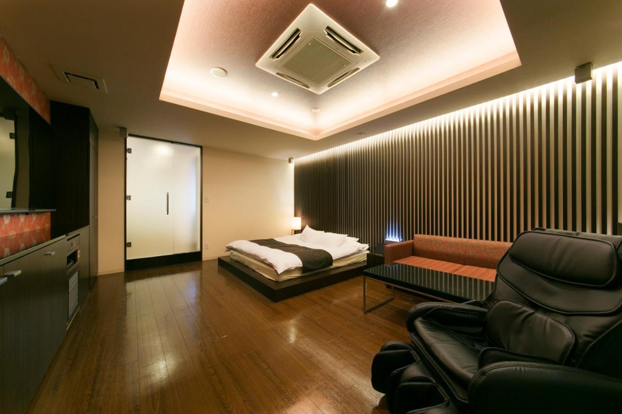 Hotel Lotus Toyonaka (Adults Only) Экстерьер фото