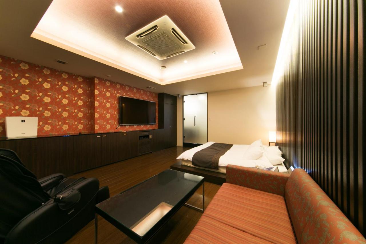 Hotel Lotus Toyonaka (Adults Only) Экстерьер фото