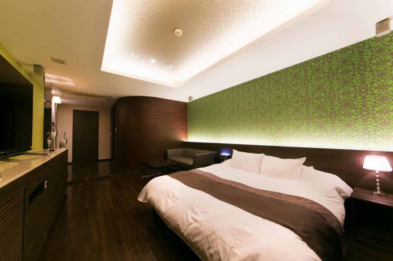 Hotel Lotus Toyonaka (Adults Only) Экстерьер фото