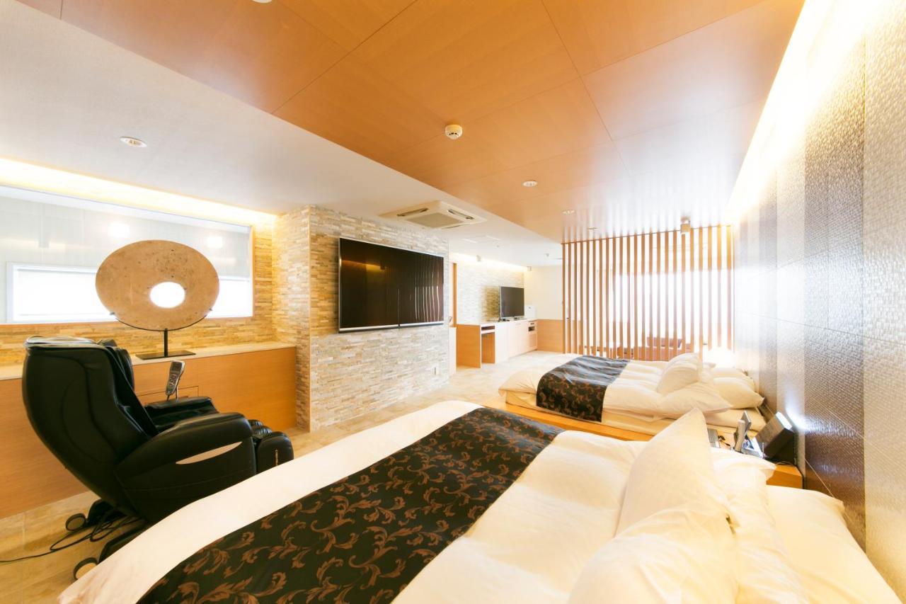 Hotel Lotus Toyonaka (Adults Only) Экстерьер фото