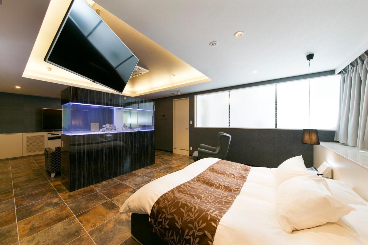 Hotel Lotus Toyonaka (Adults Only) Экстерьер фото
